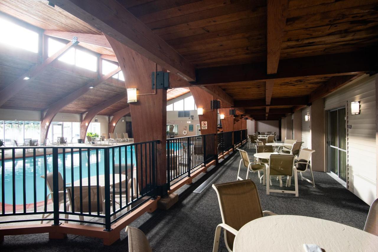 Best Western Plus Plattsburgh Exterior foto