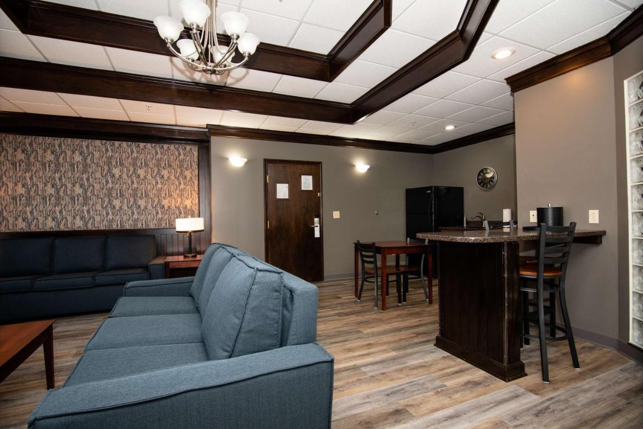 Best Western Plus Plattsburgh Exterior foto