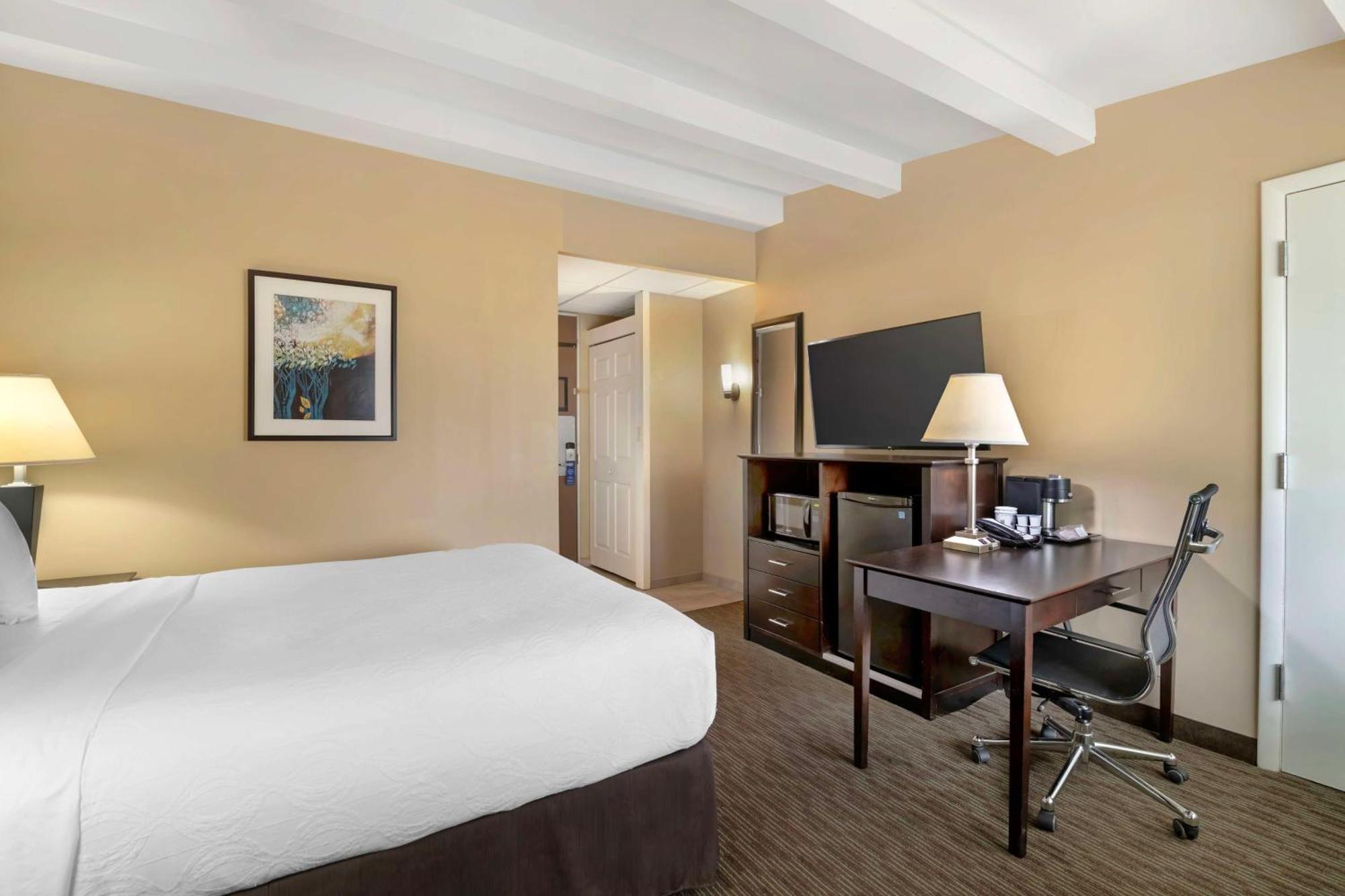 Best Western Plus Plattsburgh Exterior foto