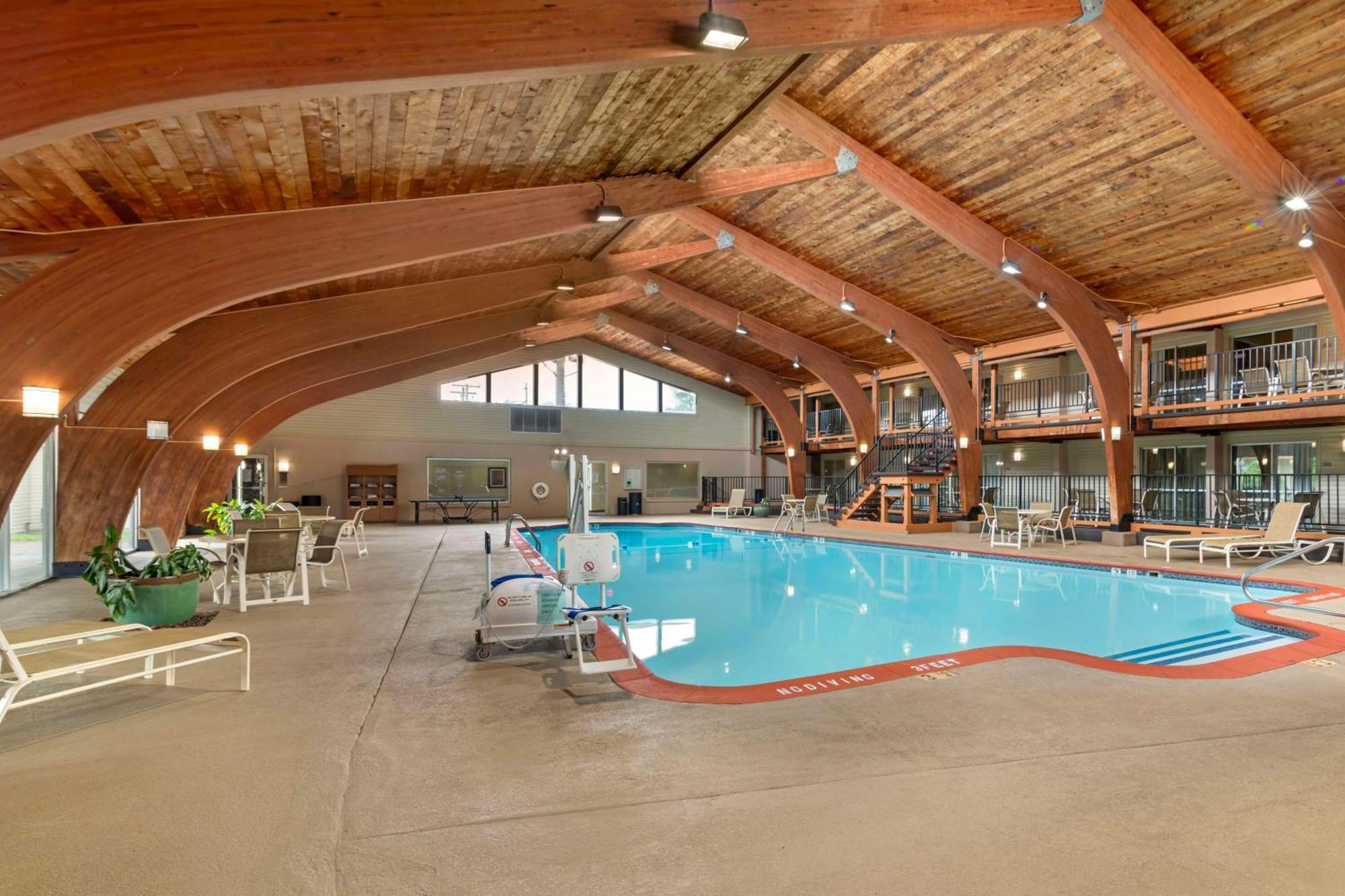 Best Western Plus Plattsburgh Exterior foto