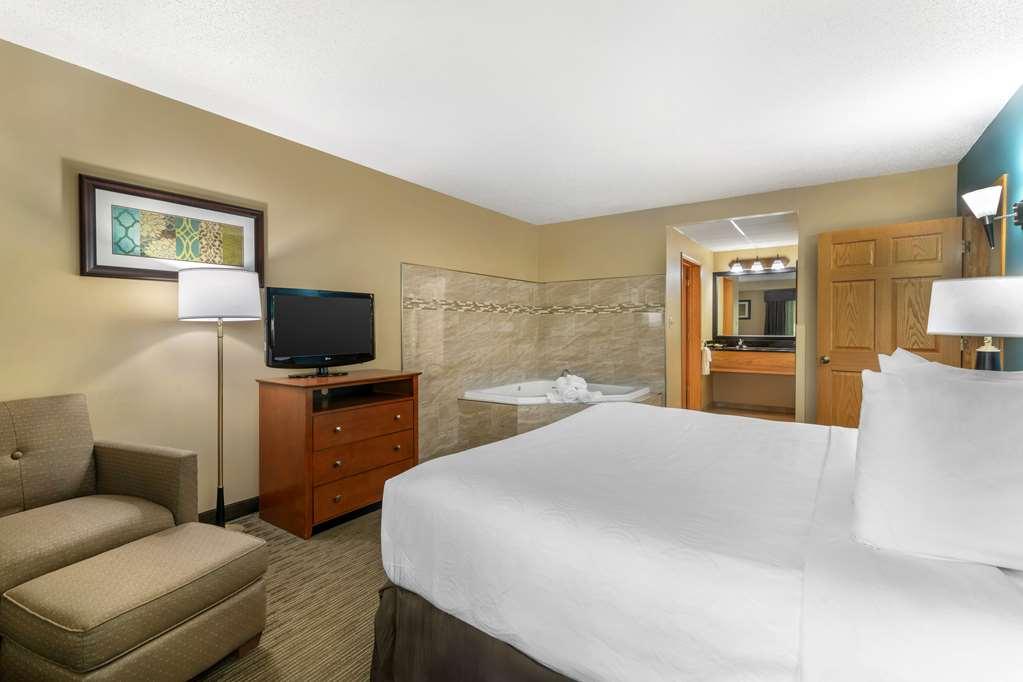 Best Western Plus Plattsburgh Habitación foto