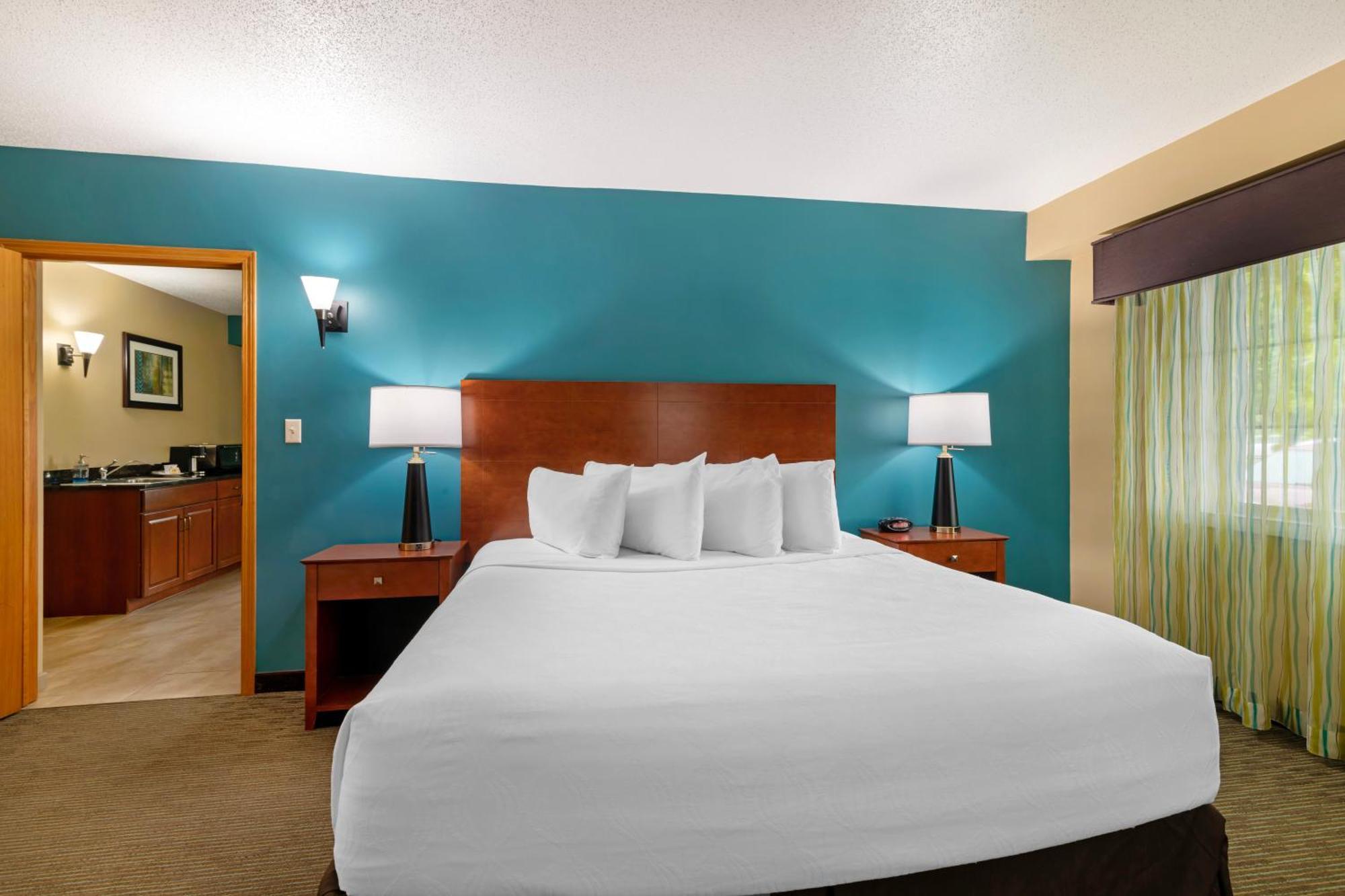 Best Western Plus Plattsburgh Exterior foto